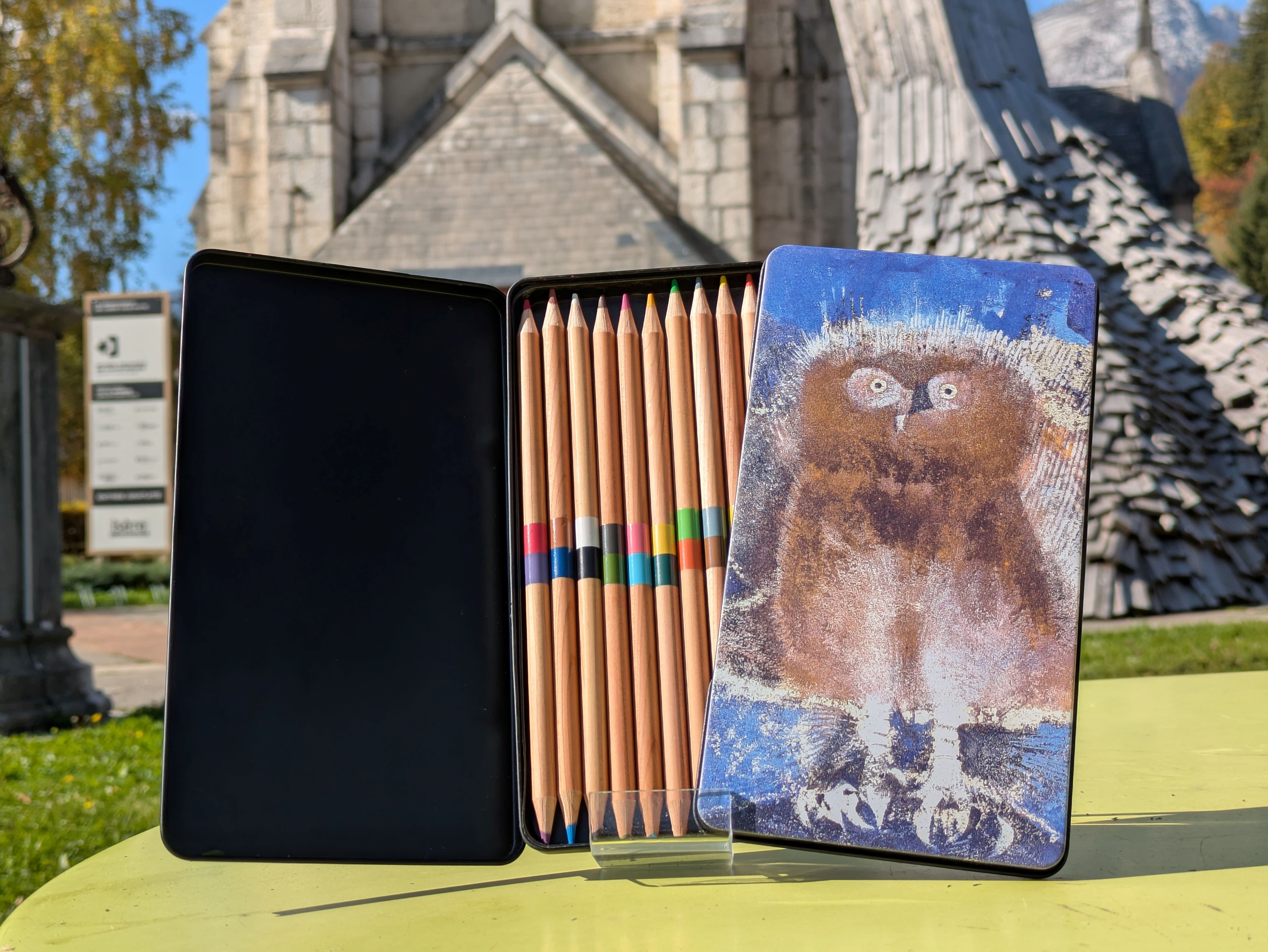 Boite de crayons de couleurs «Le Hibou»