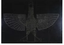 Arcabas représente un aigle avec du laiton noyé dans du granito noir. © Allégret