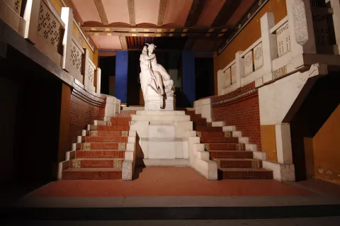 La Houille blanche, Auguste Davin, Dans le grand escalier de la maison Bergès 1912