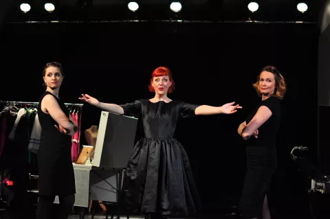 Trois chanteuses sur scène © Ad Libitum