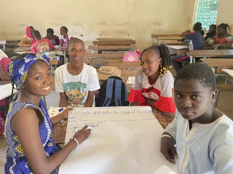 Travail des collégiens kédovins sur Regards Croisés © Tetraktys