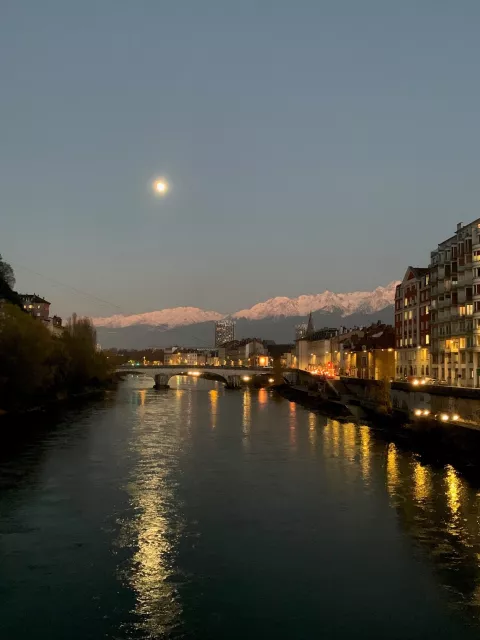 Les quais de l'Isère, Grenoble © Patrimoine culturel-Département de l'Isère
