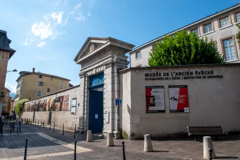 Musée de l'Ancien Évêché ©Jean-Sébastien Faure