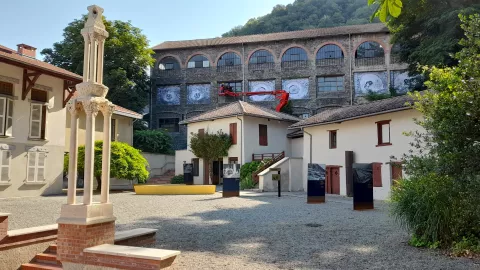 Vue générale du musée avec oeuves de P. Baudelocque