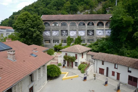 Vue générale du musée avec oeuves de P. Baudelocque