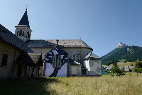 Vue générale de l'église avec oeuvre de P. Baudelocque