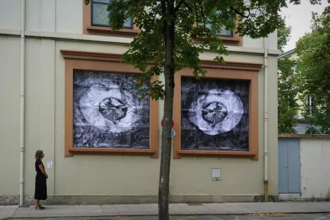 Oeuvre de Philippe Baudelocque sur mur du musée