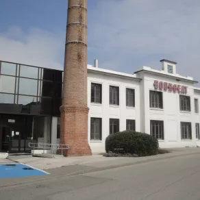 Usine Bourgeat à Les Abrets en Dauphiné