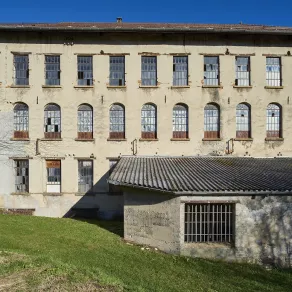 Usine textile dans le quartier Champet à Saint-Geoire-en-Valdaine © Damien Lachas