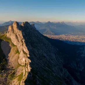 Vue aérienne Agglomeration grenobloise © Patrimoine culturel-CD38