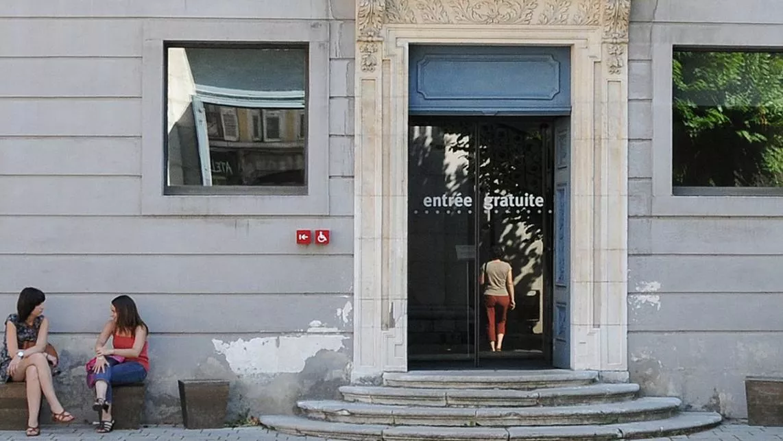 Cour du musée de l'Ancien Evêché, Grenoble © Valérie Gaillard, pour le Département de l'Isère