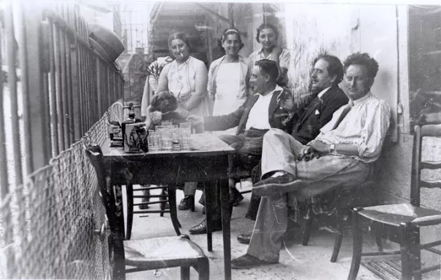 Jean Giono avec ses amis à la maison Bernard à Lalley © ©DR-Collection privée