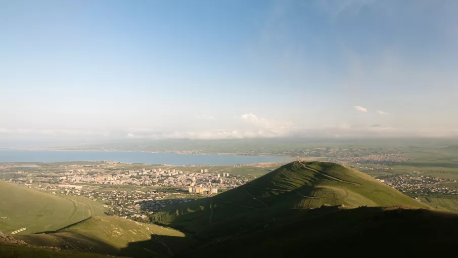 Photo de colline en Arménie © Test2