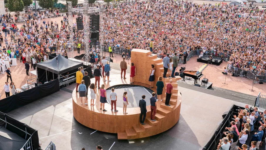 Représentation d'un spectacle de danse participatif © CAPI