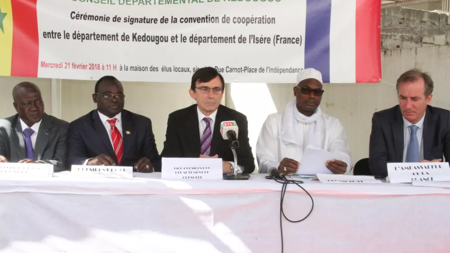 Signature convention Signature convention © Département de l'Isère