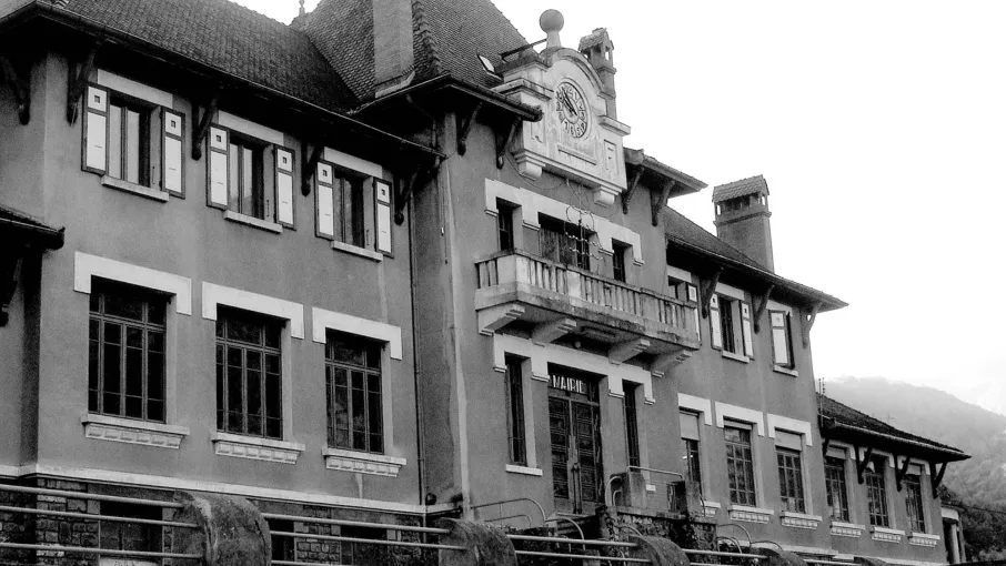 Façade principale de la mairie. © Service du Patrimoine culturel, Département de l'Isère