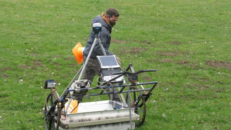 Prospection Géophysique, ancienne Abbaye de Bonnevaux © Patrimoine culturel-CD38