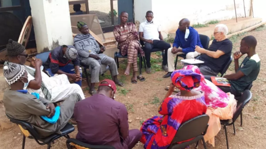 Atelier sur la thématique "chaîne de valeur du tourisme" avec la communauté Diallonké © Tétraktys