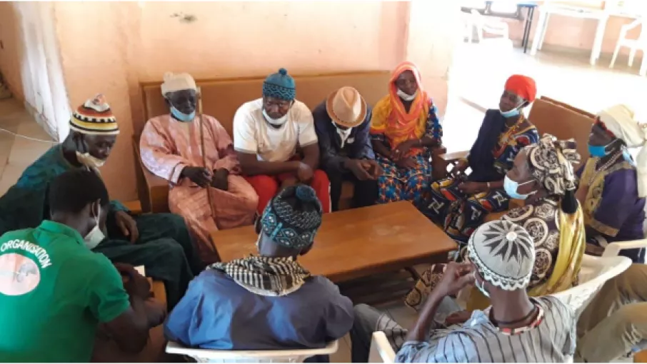 Atelier sur la thématique "Calendrier culturel" à Bandafassi avec la communauté Bédick © Tétraktys