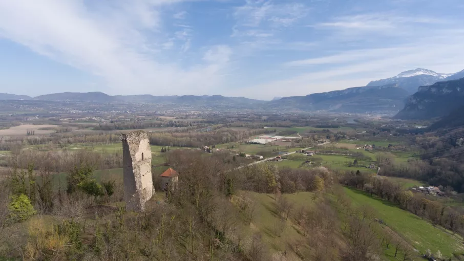 Château de Saint-Qentin-sur-Isère © Jocelyn Laidbeur
