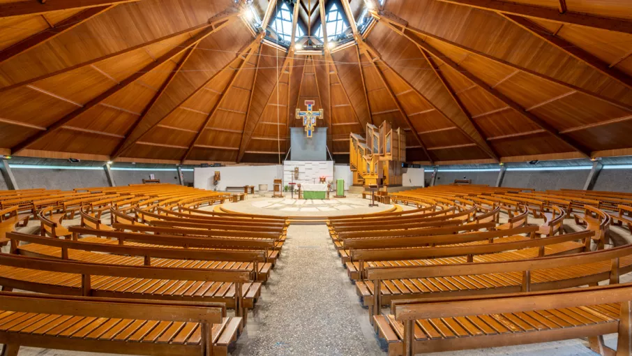Intérieur de l'Eglise Saint-Jean, Grenoble, « Architecture contemporaine remarquable » © David Richallet