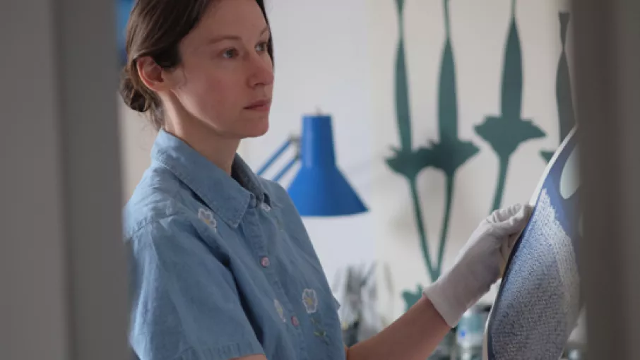 Portrait photographique de l'artiste Hélène Rivière