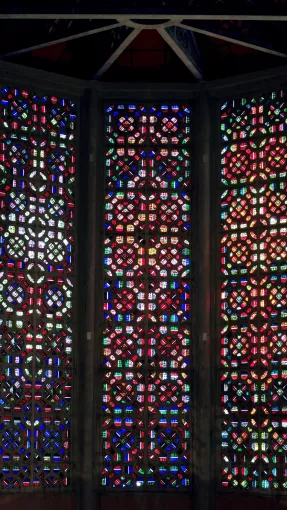 Vitraux chapelle de l'ancien Petit Séminaire, Voreppe, Marguerite Huré © Patrimoine culturel CD38