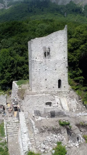 Vue aérienne Tour d'Arces, Saint-Ismier © Christian Pedrotti